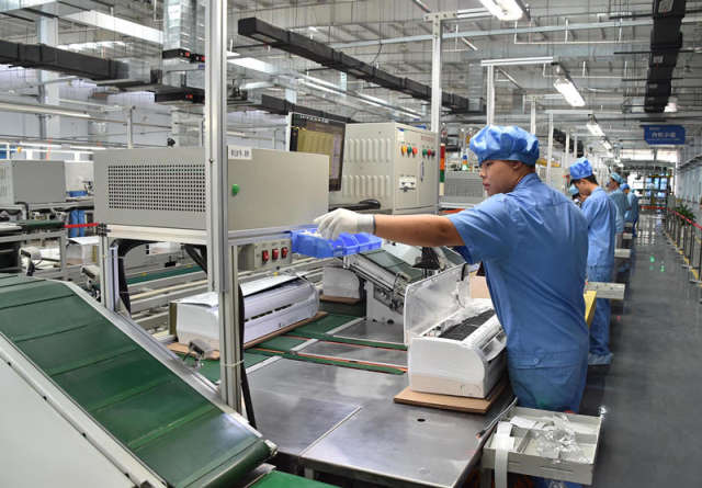 青島名牌的鍛造記 停、砸、燒與三分鐘熱度的覺醒